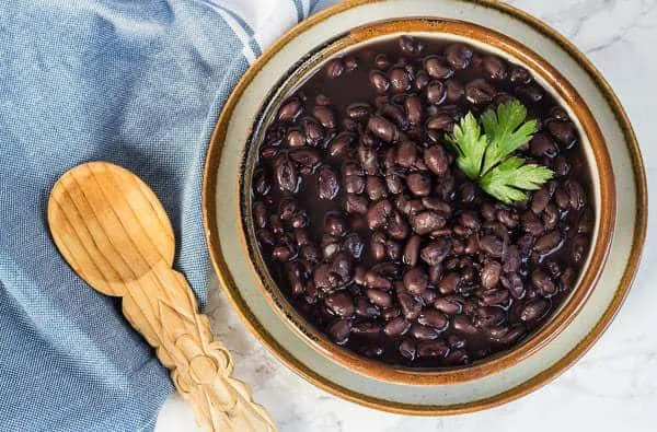 Black beans in a serving bowl
