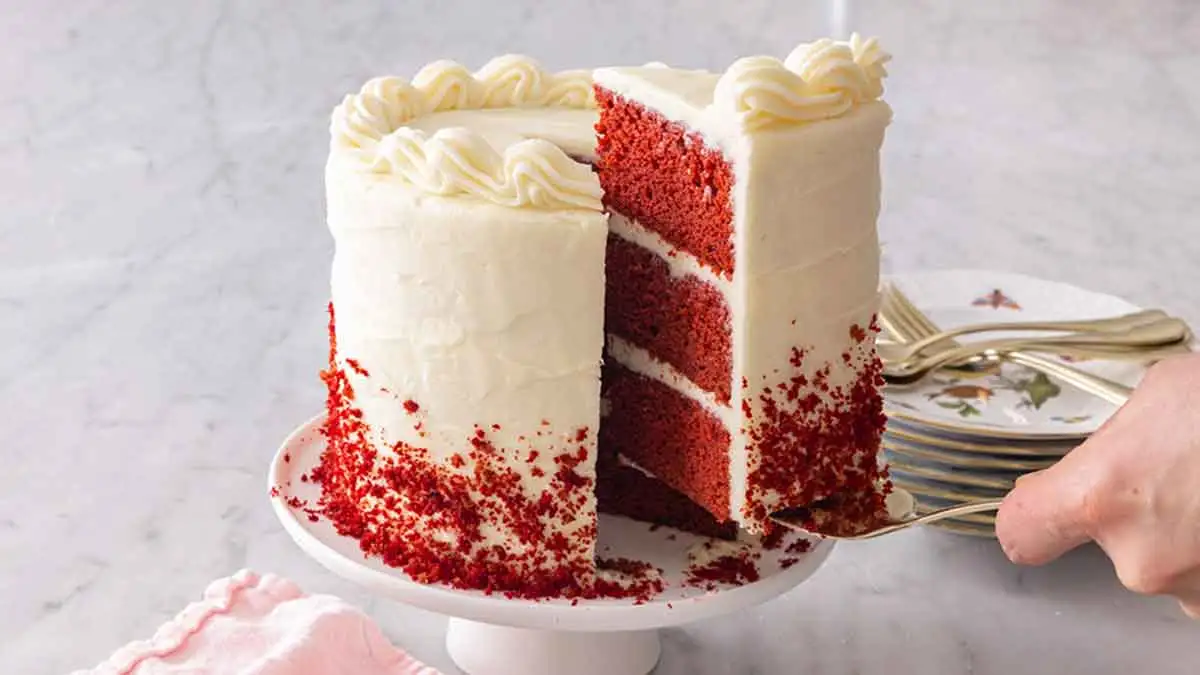 Red Velvet Cake On The Cake Stand