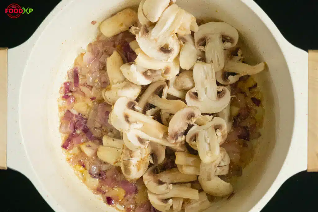 Domino's Carbonara Step 2.1