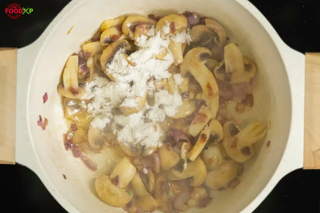 Domino's Carbonara Step 3.1