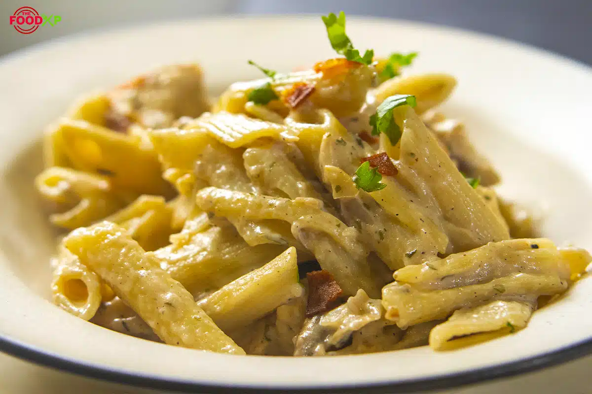 How to Make Domino's Carbonara At Home