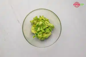 Bobby Flay Guacamole Step 1