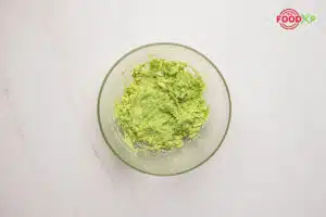 Chipotle Guacamole Step 1