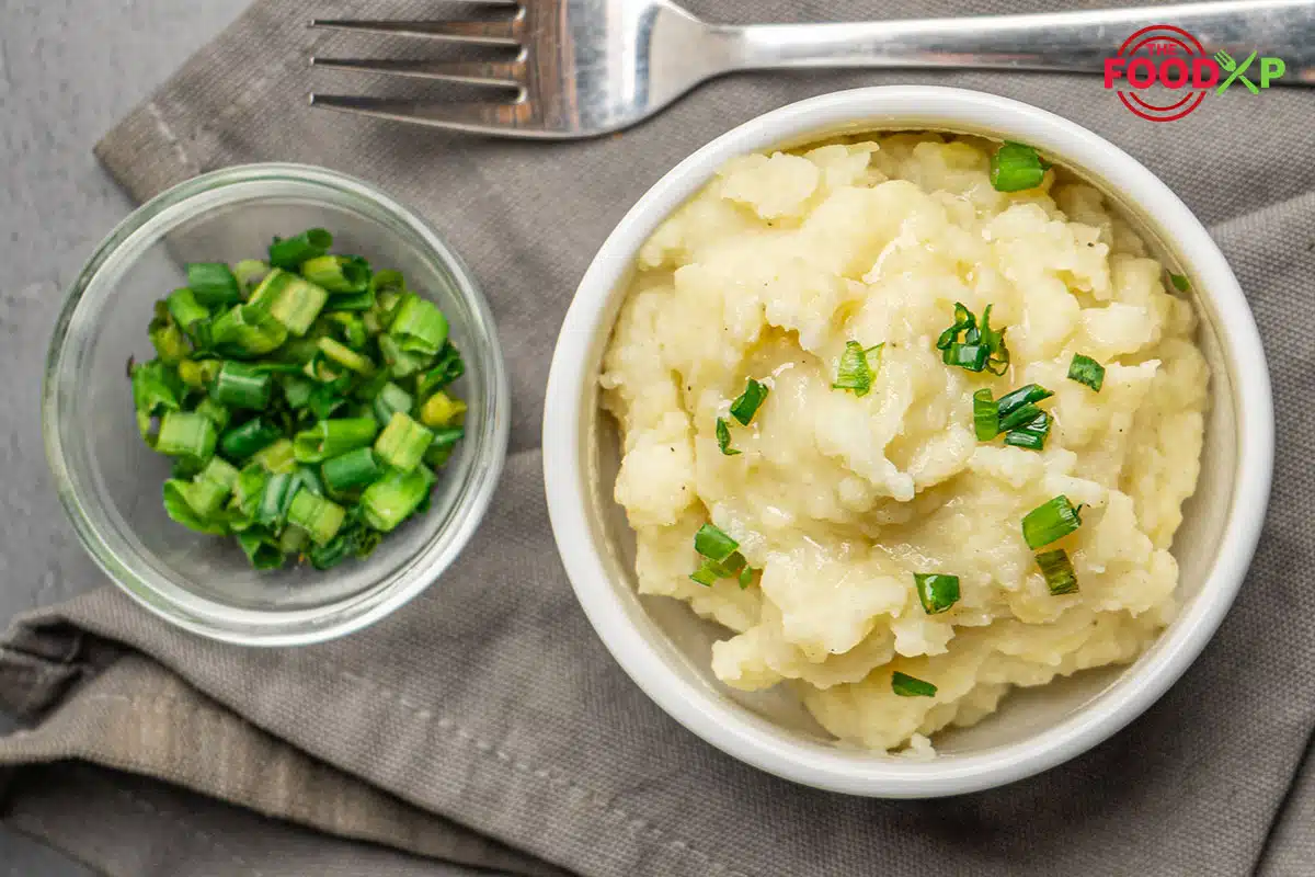 Eating Cracker Barrel Mashed Potatoes