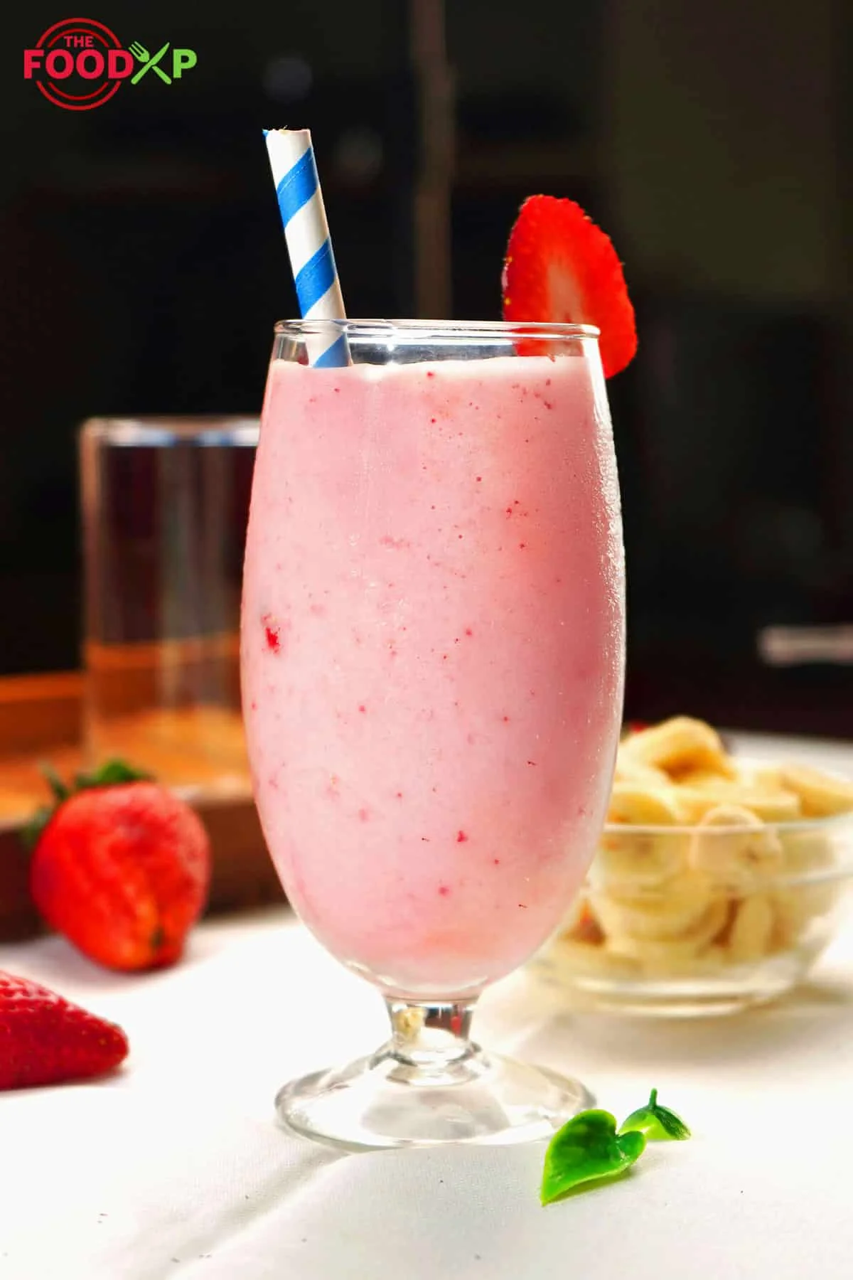 Smoothie King Angel Food Smoothie Copycat Recipe - TheFoodXP