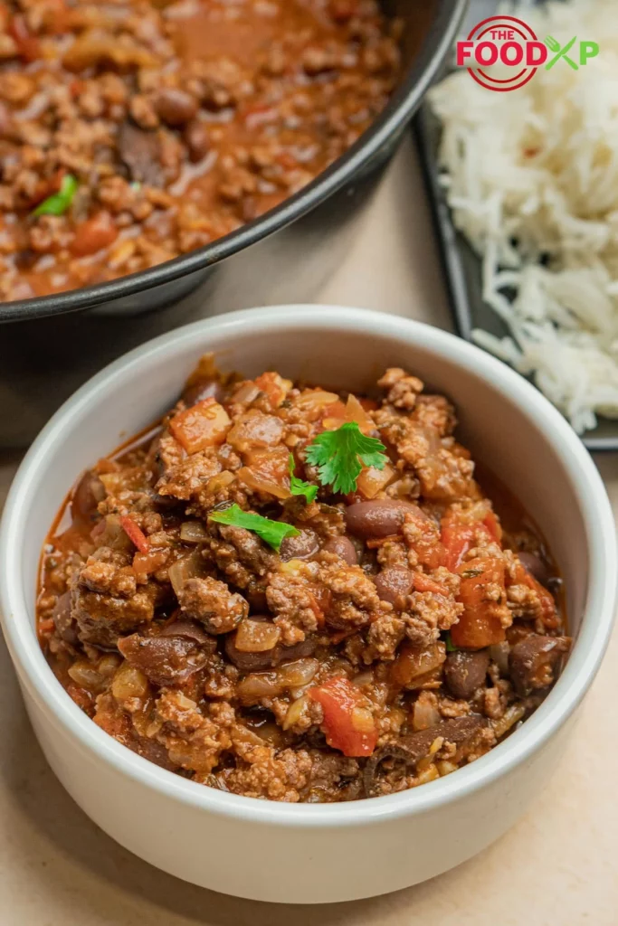 Serving-Gordon-Ramsay-Chili-Con-Carne-Recipe