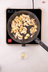 Chicken with Mushroom Sauce Step 4