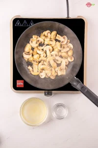 Chicken with Mushroom Sauce Step 5