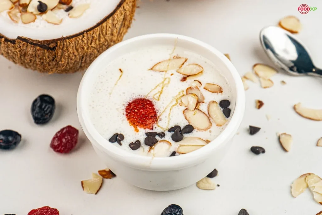 Coconut Smoothie Bowl ready